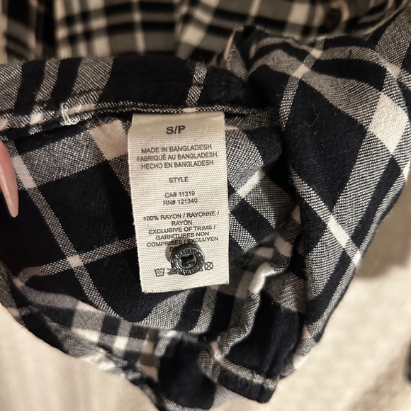 Garage Small Black & White Checkered Flannel - Picture 4 of 4